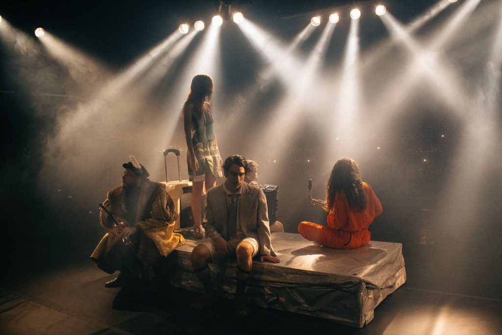 “Η Γραμμή του Ορίζοντος” στο Εθνικό Θέατρο