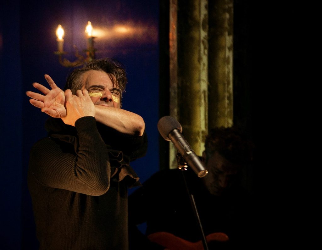 “Κόκκαλο” στο Θέατρο Σημείο