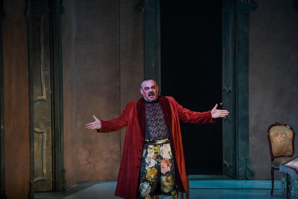 “Η Νυχτερίδα” στο Θέατρο Ολύμπια