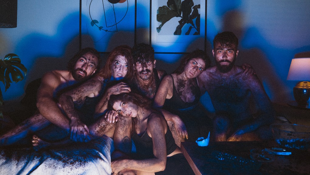 “Η Ζωή και ο θάνατος του Καραβέλα” στο Ίδρυμα Μιχάλης Κακογιάννης