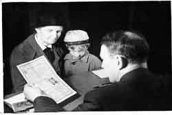 Δυο Φορές Ξένος – ΕΡΤ Αρχείο